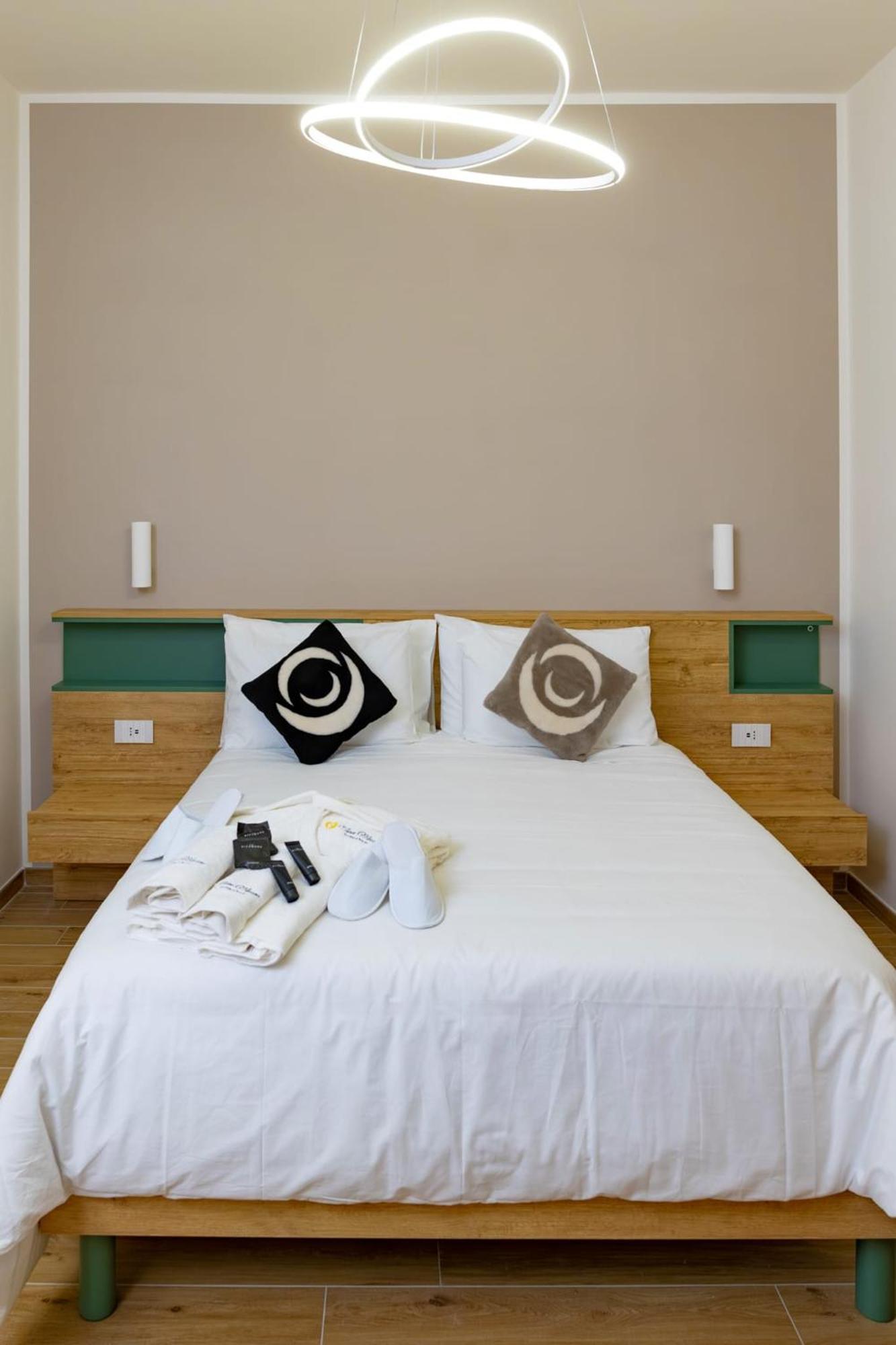 Ferienwohnung Three Moons Boutique House/Calypso Salerno Exterior foto